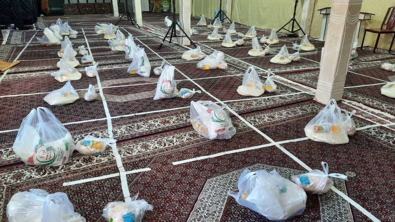 توزیع ۸۰ بسته ی کمک معیشتی بین نیازمندان