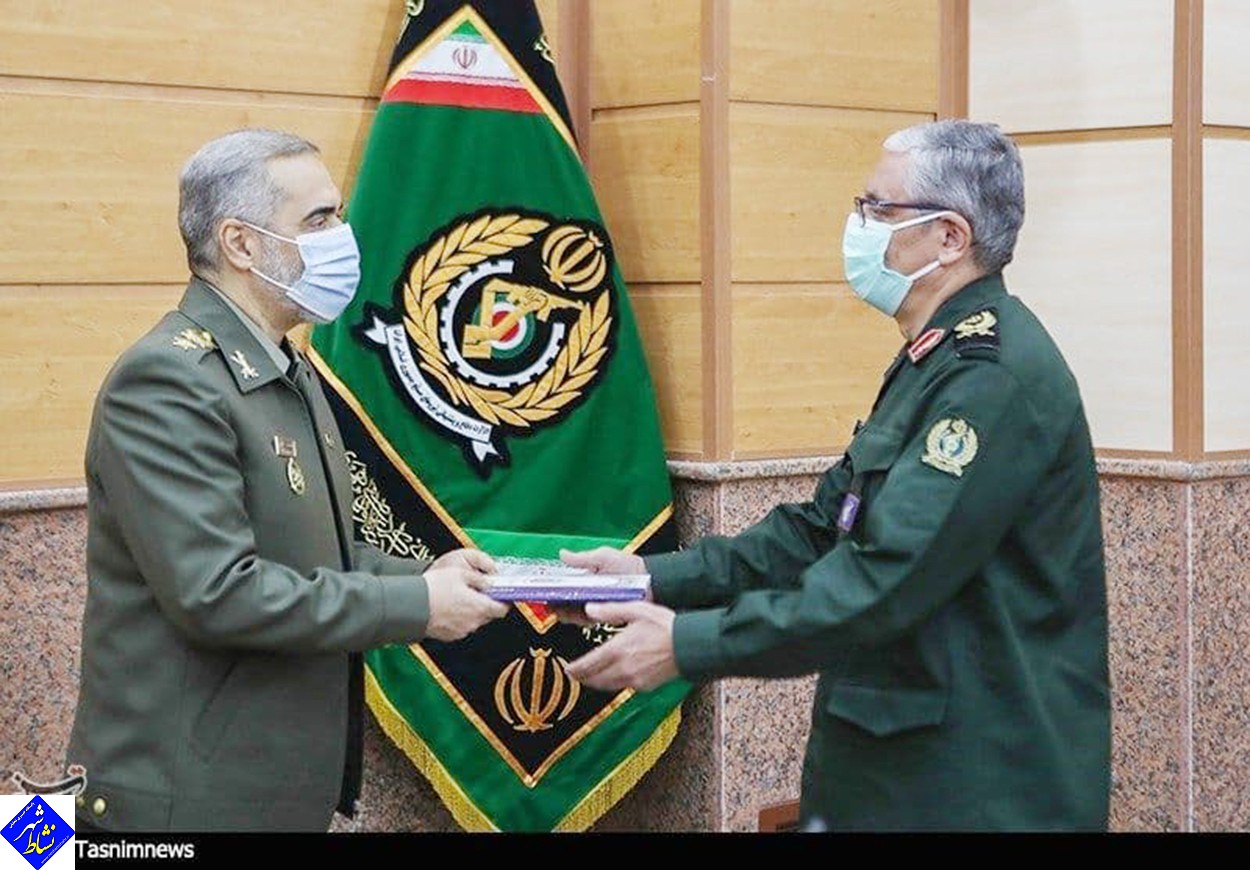 طلایی‌نیک معاون توسعه مدیریت وزارت دفاع شد