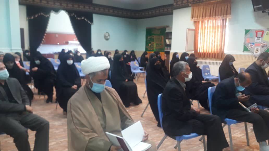 آئین آغاز سالتحصیلی جدید حوزه علمیه  صدیقه کبری (س) شهرستان بهار ، همزمان با فرارسیدن اربعین حسینی و گرامیداشت هفته دفاع مقدس
