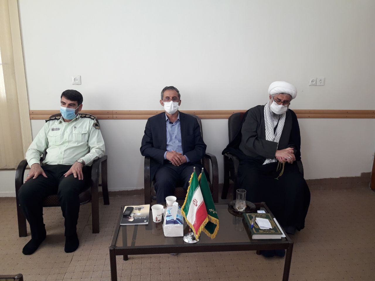 دیدار فرماندهان و پرسنل نیروی انتظامی شهرستان بهار با امام جمعه