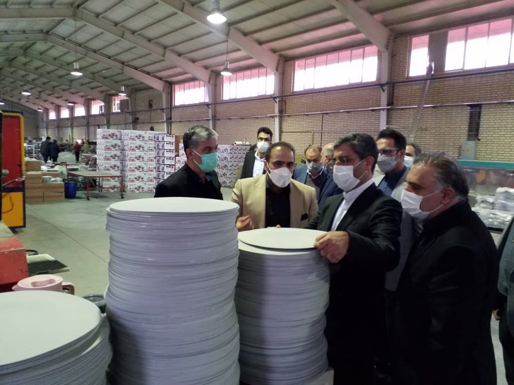 بازدید معاون وزیر صمت از خوشه صنعتی پوشاک کرد آباد و شهرک‌ صنعتی بهاران/ موافقت مشروط با ایجاد ناحیه صنعتی صنفی تخصصی برای تکمیل زنجیره تولید پوشاک