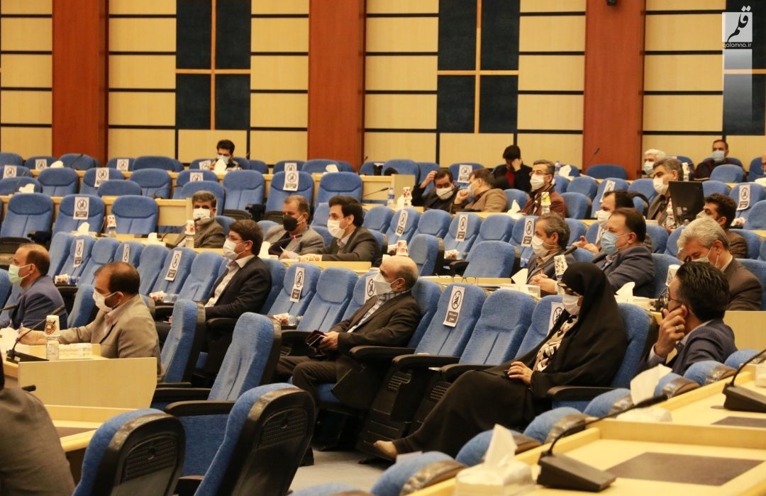خط قرمز ما، «اشتغال، تولید و سرمایه گذاری» است