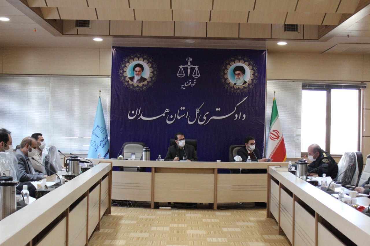 پیشگیری از ورود خسارات به اقتصاد جامعه با کشف شبکه‌ و سرچشمه قاچاق کالا و ارز