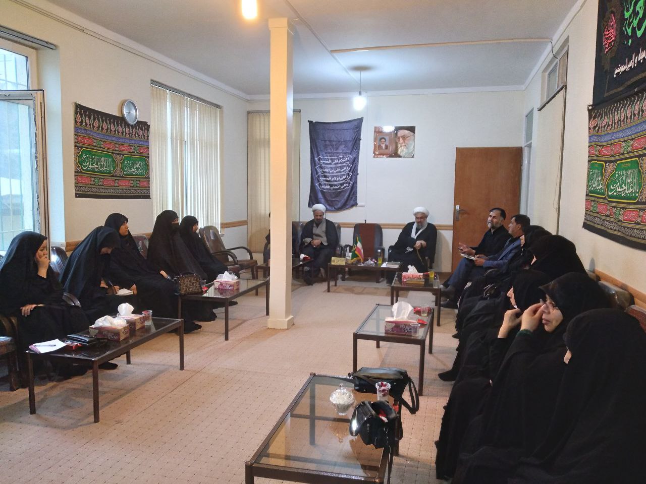 مراسم شیرخوارگان حسینی یاد آور شعار "کودک و حقوق کودک" می باشد