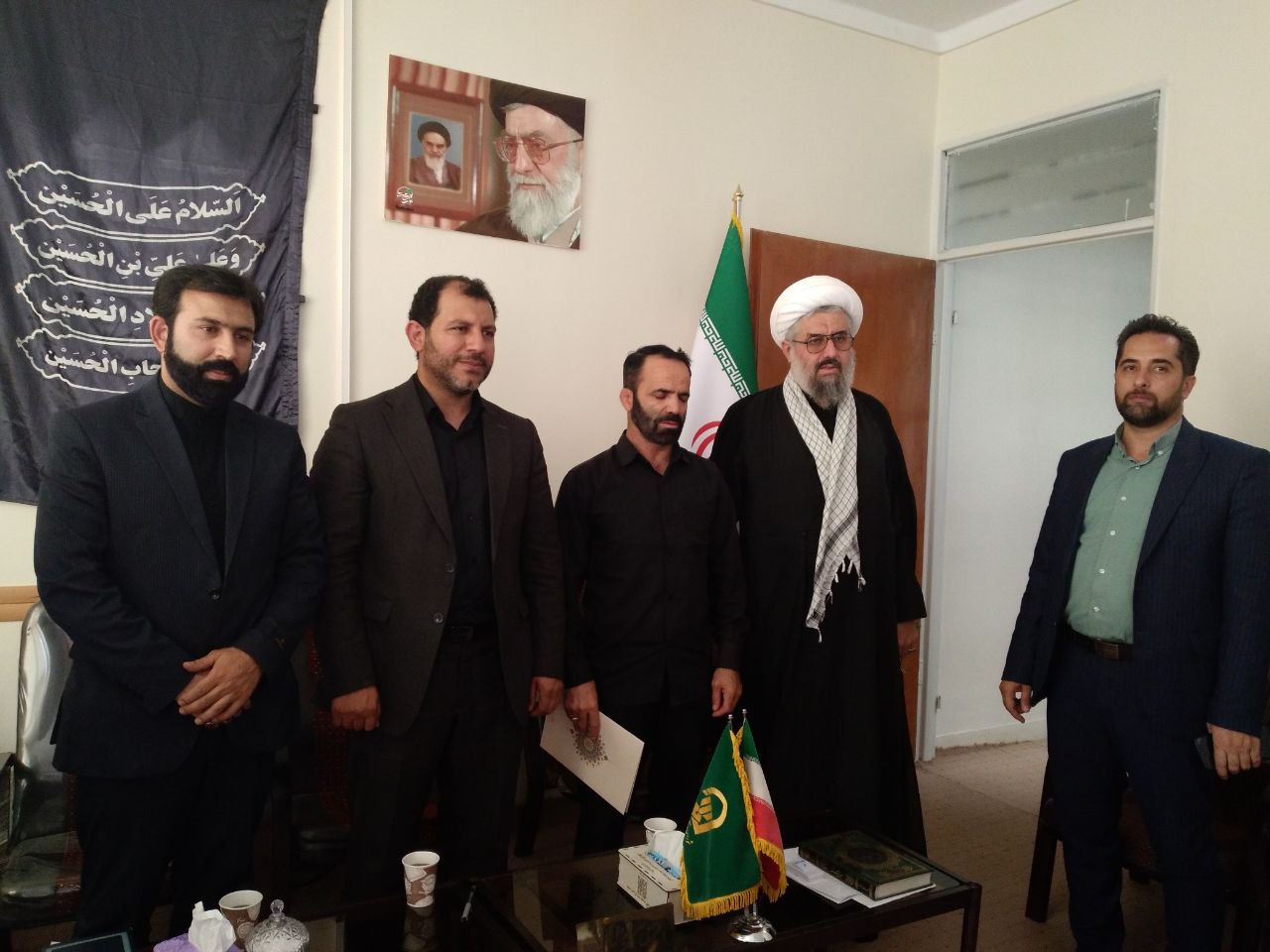 اهدای حکم انتصاب نماینده شورای قرآن استان در شهرستان بهار به کارشناس قرآنی اداره سازمان تبلیغات اسلامی بهار