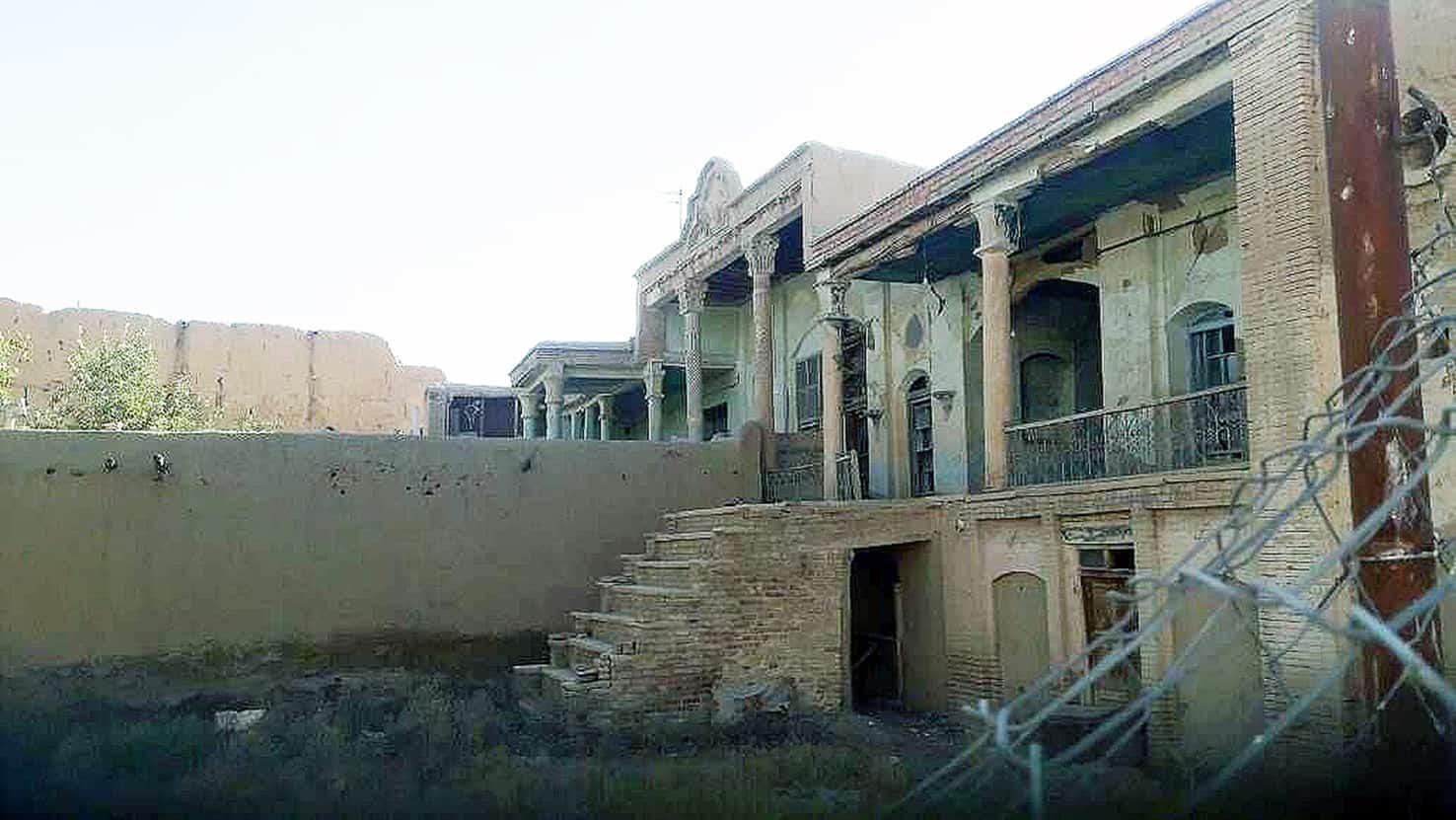 چرخ گردشگری عمارت شجاع الملک و قلعه تاریخی پرلوک نیازمند اعتبارت نوسازی