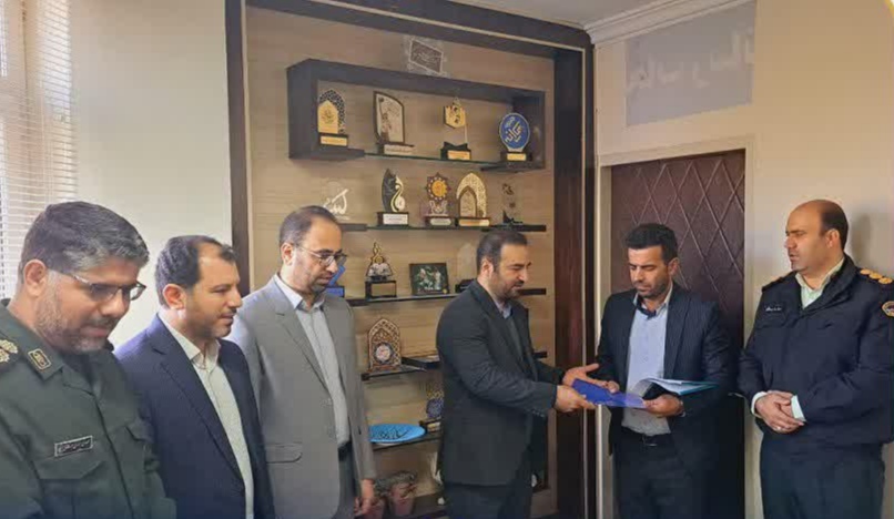 ️محمد عقیقی شریف رئیس اداره صنعت ، معدن و تجارت شد