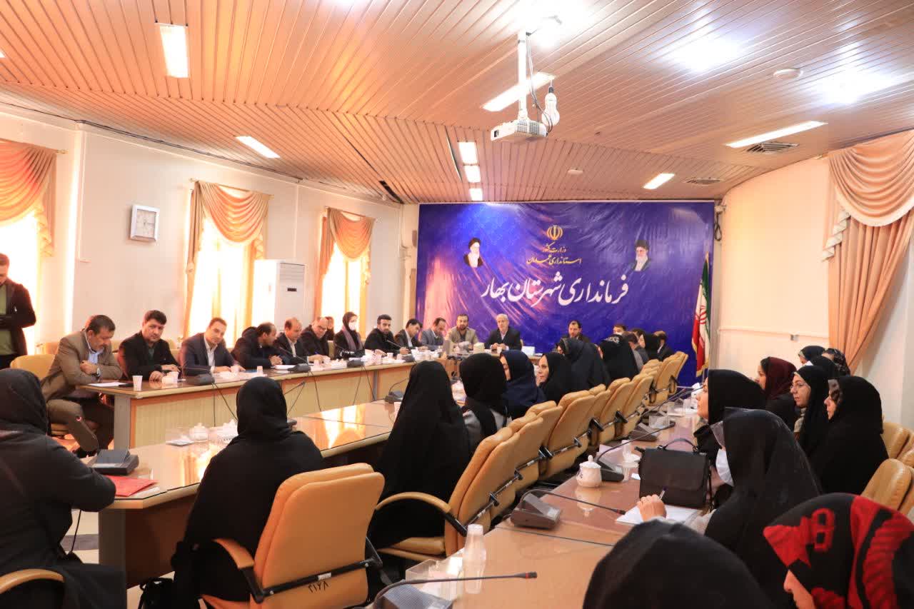 کارگاه اشتغال زایی با هدف برنامه ریزی و ارزیابی عملکرد دستگاه های شهرستان برگزار شد