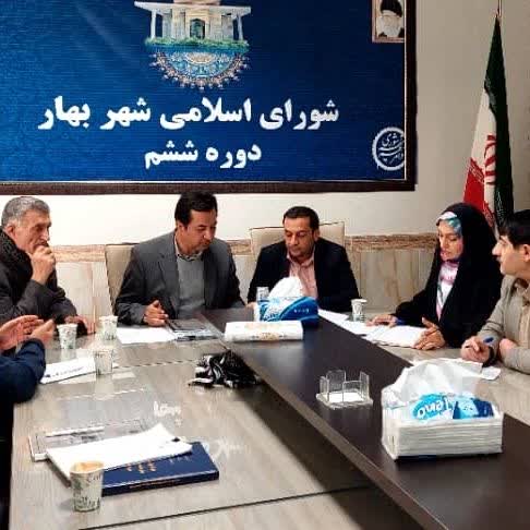 لایحه بودجه ۸۵۰ میلیارد ریالی سال ۱۴۰۲ شهرداری بهار جهت تصویب تقدیم رئیس شورای اسلامی شهر شد