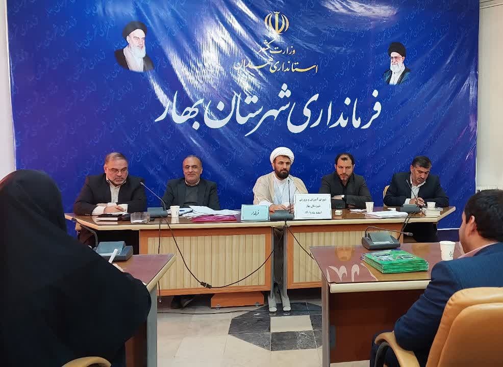 اختصاص قــیر رایگان و ایزوگام ۹۴۸۰ متر مربع و آسفالت ۸۰۲۶ متر مربع با اعتبار ۲میلیارد تومان