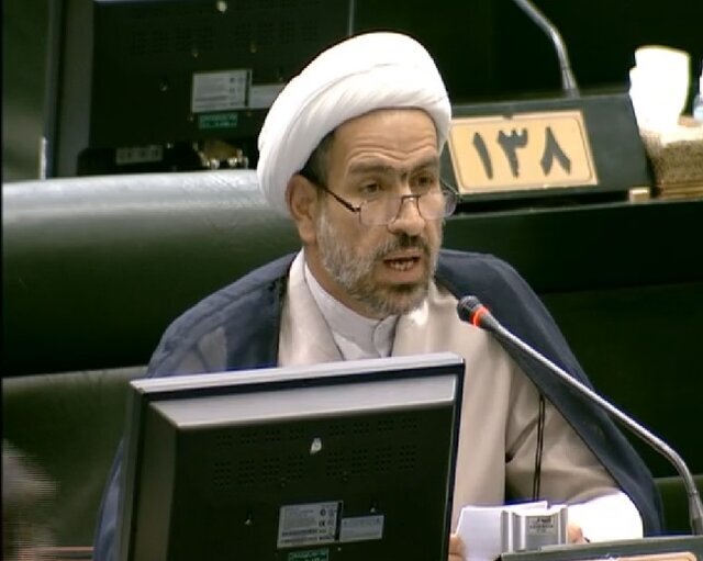 جامعه متدین منتظر اقدام عملیاتی درباره حجاب است