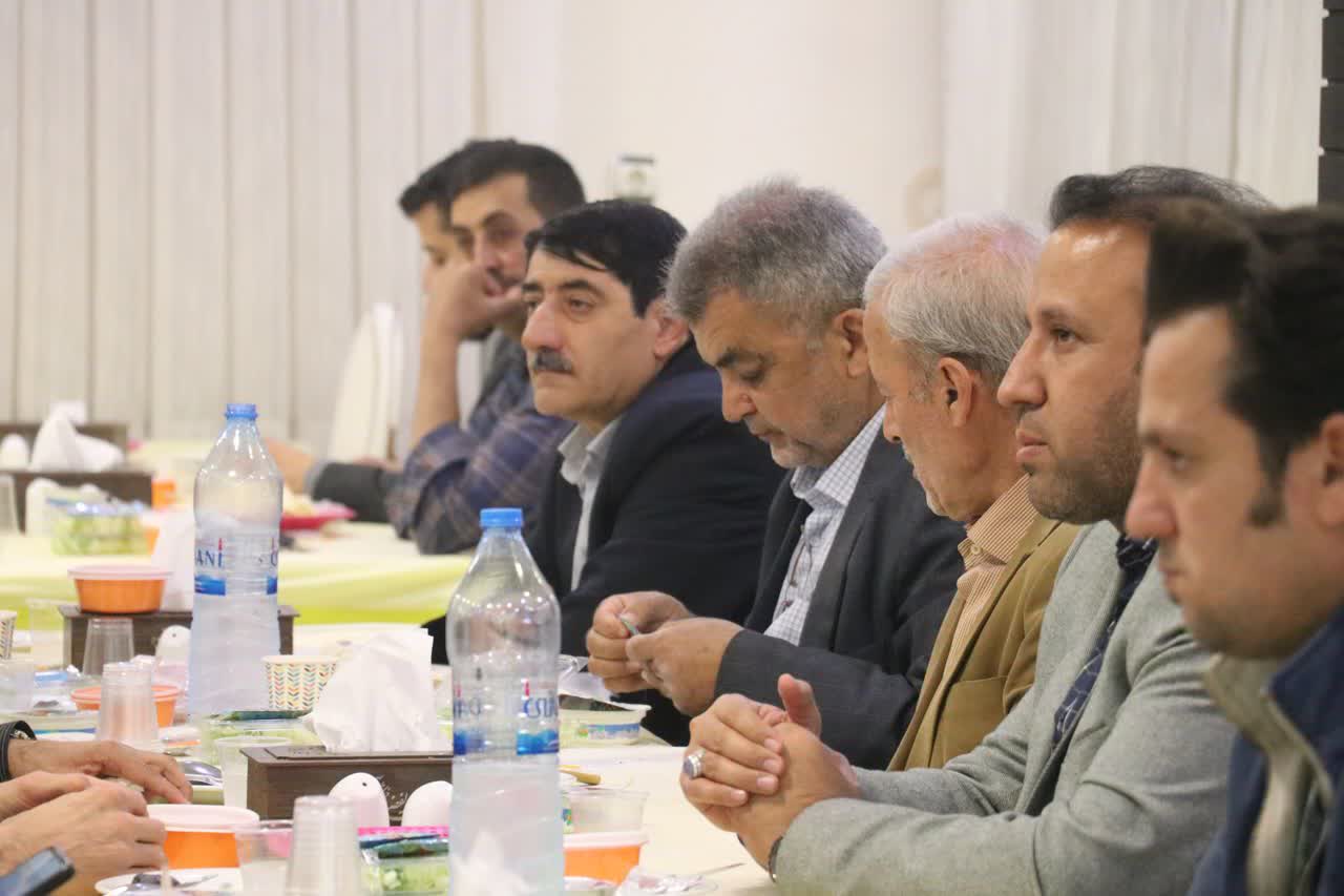 گردهمایی بزرگ فعالین اجتماعی شهر بهار در حسینه حضرت ابوالفضل(ع)