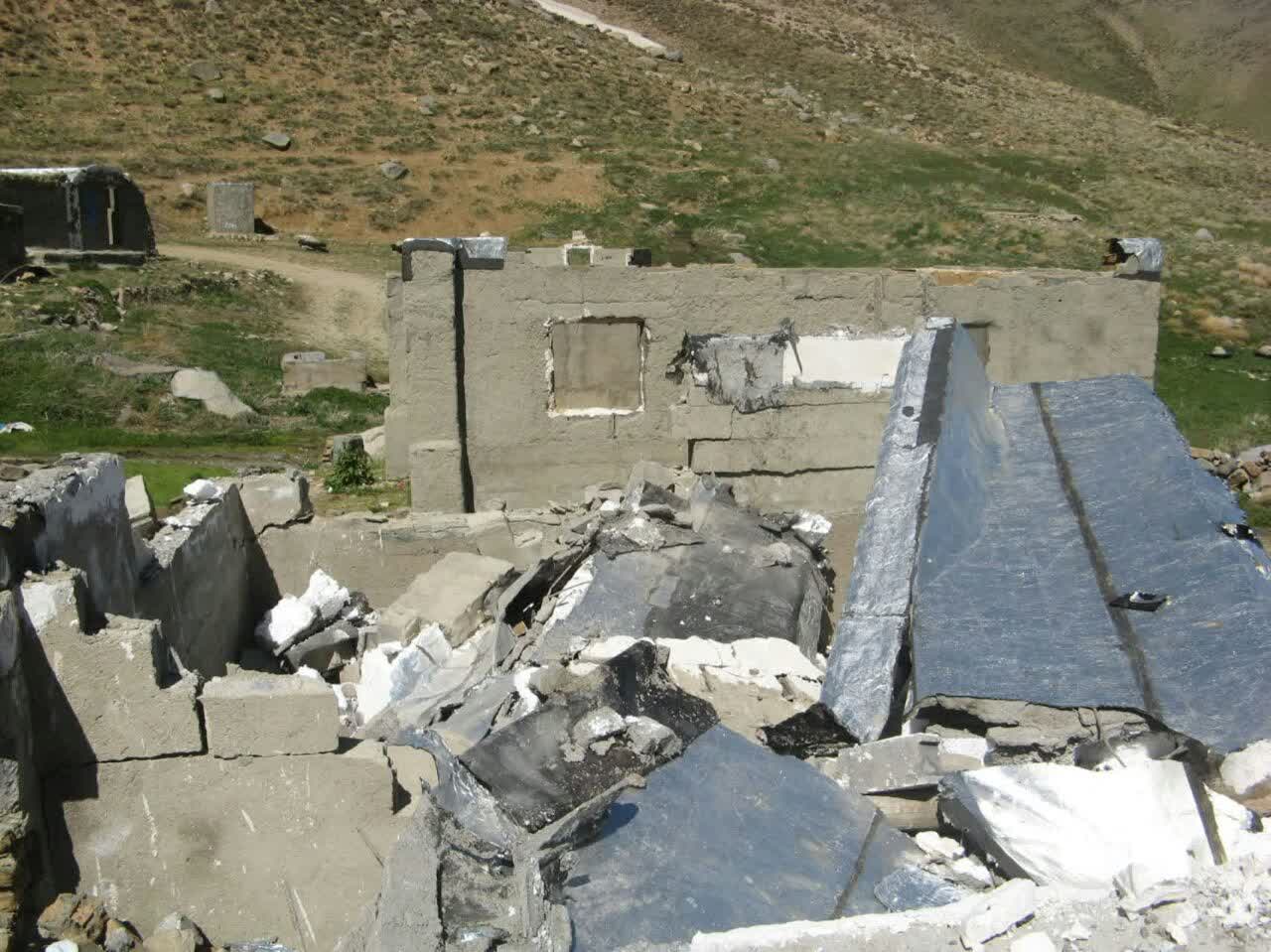 ساخت و سازهای غیرمجاز عشایری قلع و قمع شد