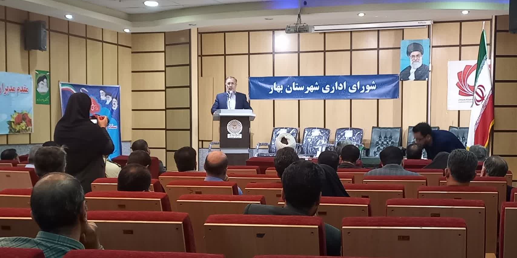 عدم حضور برخی از دستگاه های اجرایی در جلسات فرمانداری ضعف بزرگی است