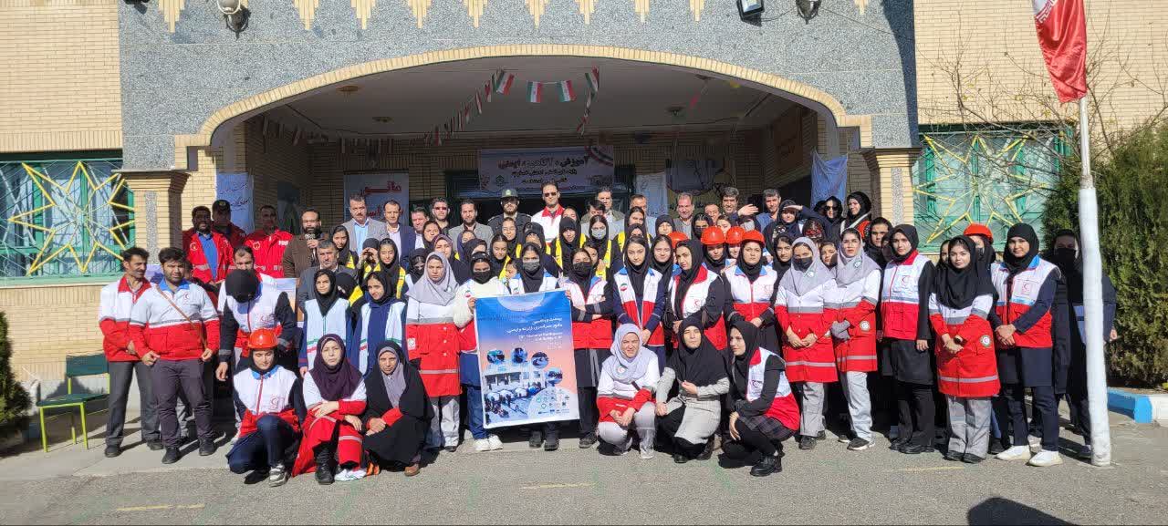 ارتقای توانمندی دانش آموزان درمقابله با بلایای طبیعی از اهداف مانور زلزله است