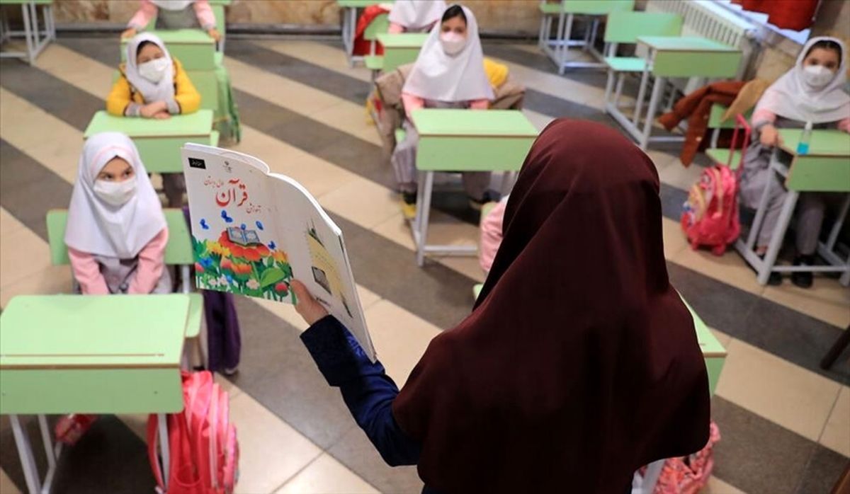تعیین میزان ساعت کار معلمان و کارکنان مدارس