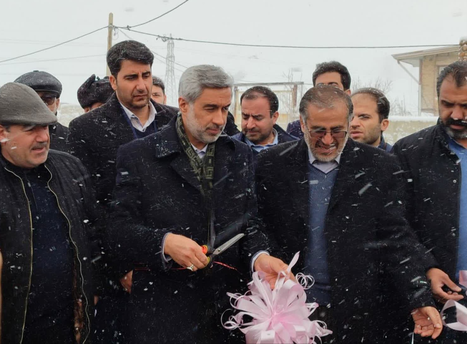 استاندار همدان به منظور افتتاح چند طرح اقتصادی و طرح ویژه مسکن روستایی به شهرستان بهار سفر کرد