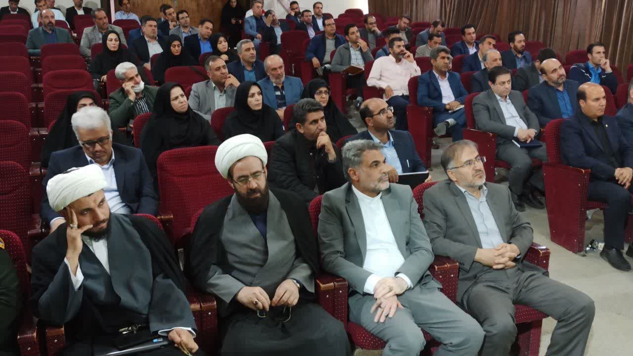 مردم از شرایط اقتصادی ناراضی اند،باید از اقتصاد نفتی فاصله گرفت/نقش پرنگ مدیران در پیشرفت شهرستان