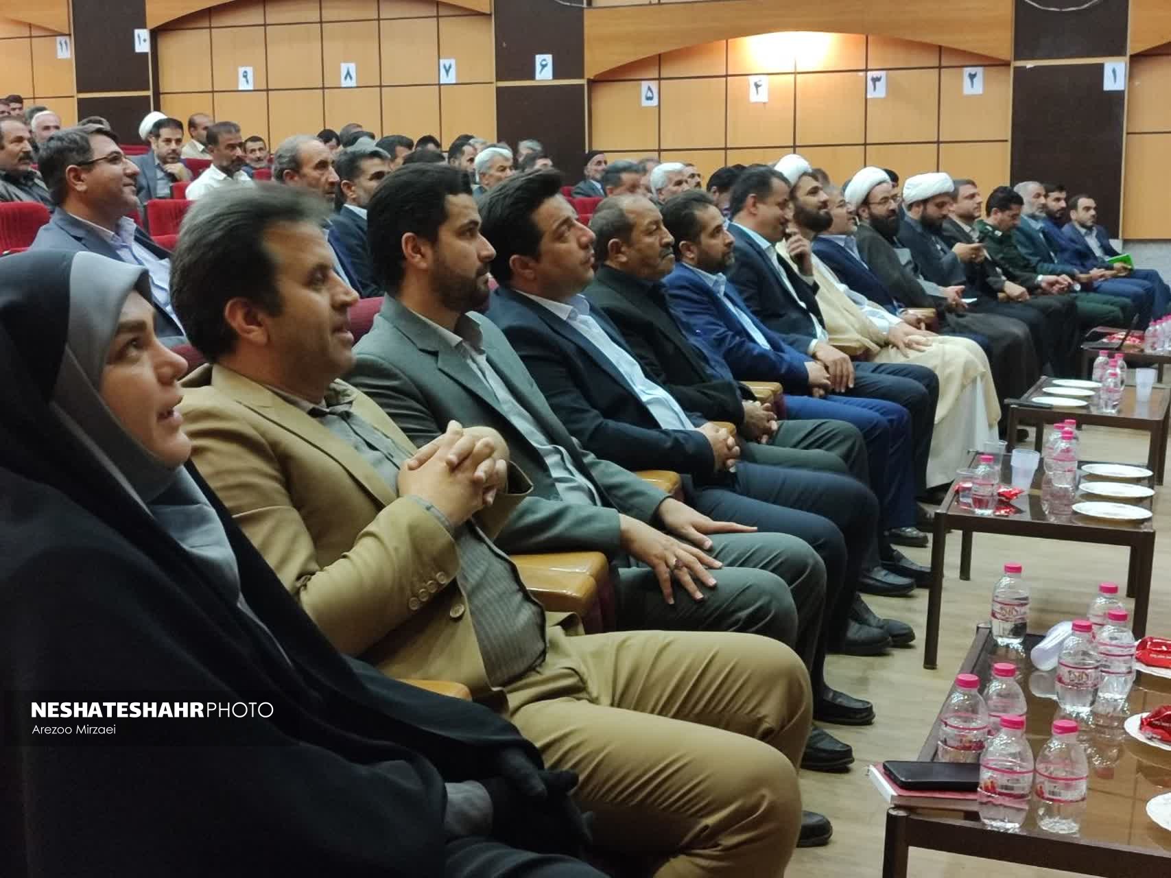 به شوراها باید به چشم بازوان اجرایی نگاه کرد/ بسیاری از امور را میتوان به شورا واگذار نمود