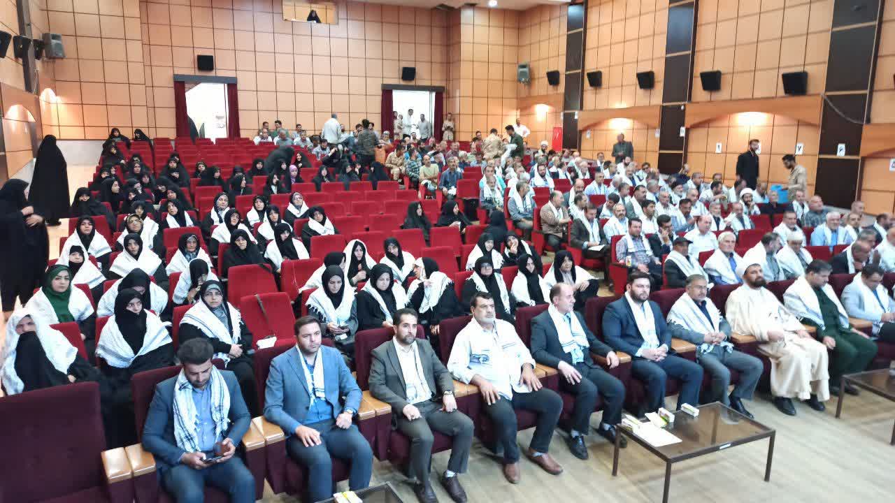 همایش تجلیل از مقام پیشکسوتان جهاد و شهادت در فرهنگسرای آیت الله بهاری شهرستان بهار برگزار شد