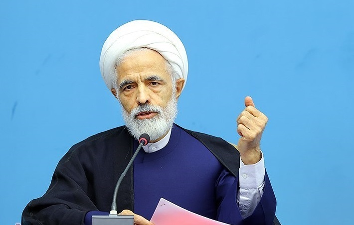 رهبری شخصا به دکتر پزشکیان فرمودند با اصلاح قانون تابعیت قهری موافق هستم؛ گفتند نظر من را در مجلس اعلام کنید تا این قانون مانع استفاده از نیرو‌ها در مشاغل مختلف نشود