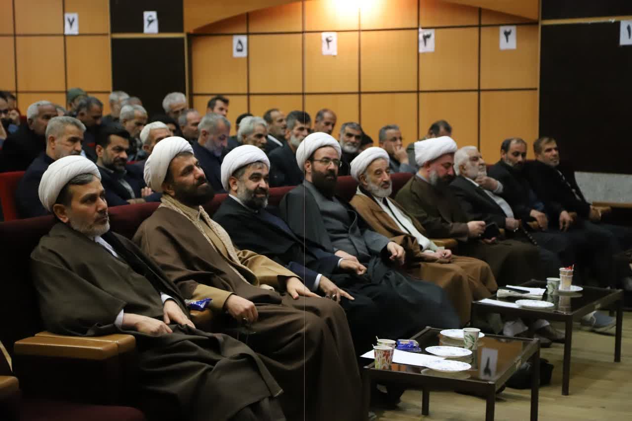 تجلیل از خادمان مساجد/ ضرورت توجه به عمران و جذب جوانان
