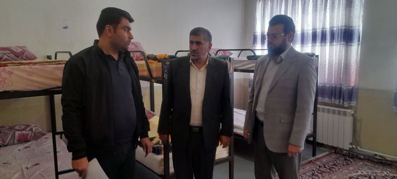 تا به امروز۲۰۰ نفر درقالب ۳۵ خانواده در ستاد اسکان مدارس شهرستان بهار پذيرش شدند