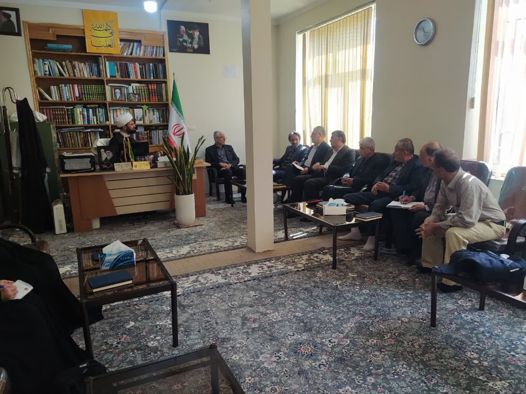 اولین نشست هیات تدوین کتاب انقلاب بهار