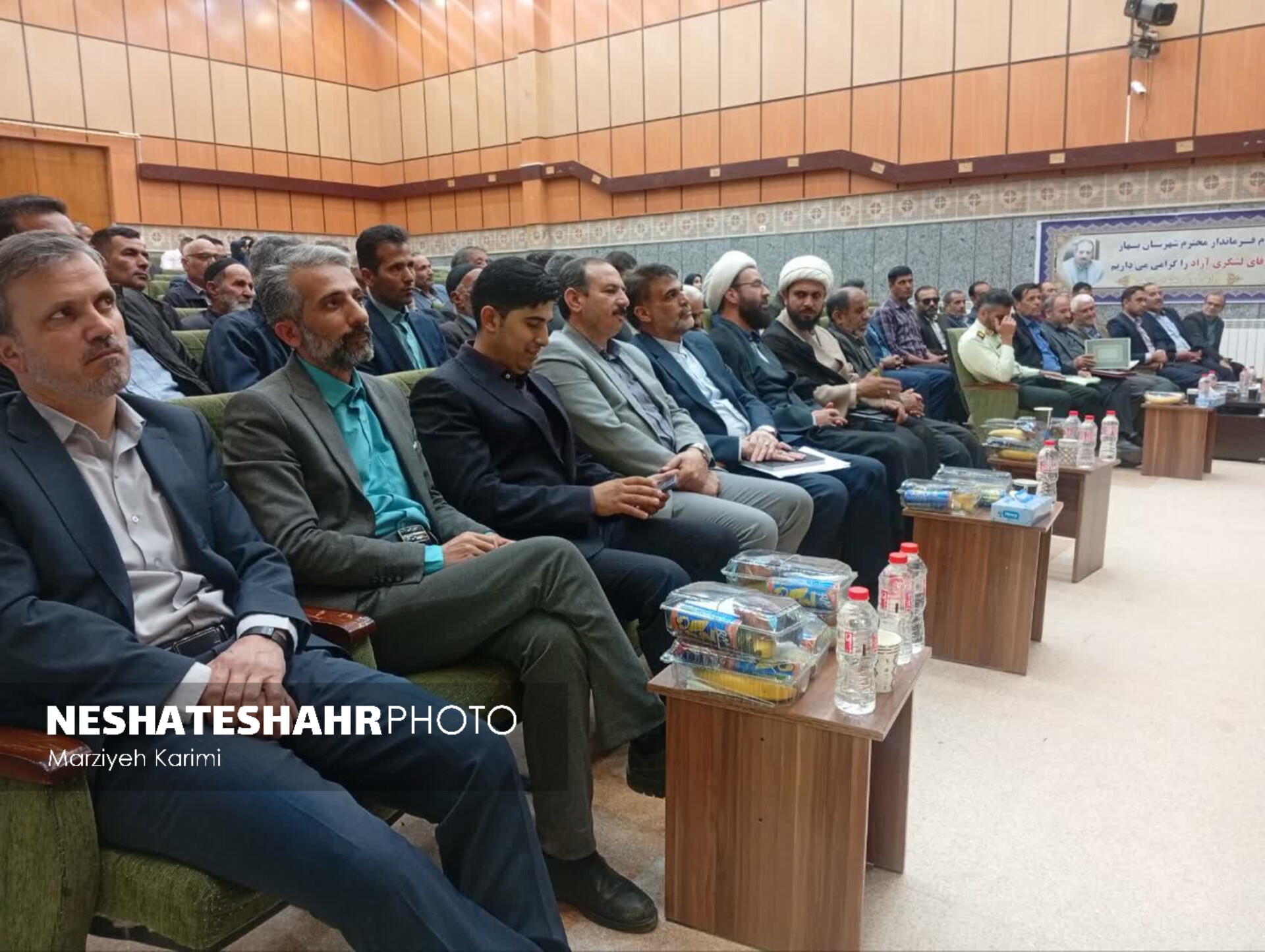 شوراها از سیاسی کاری اجتناب کنند