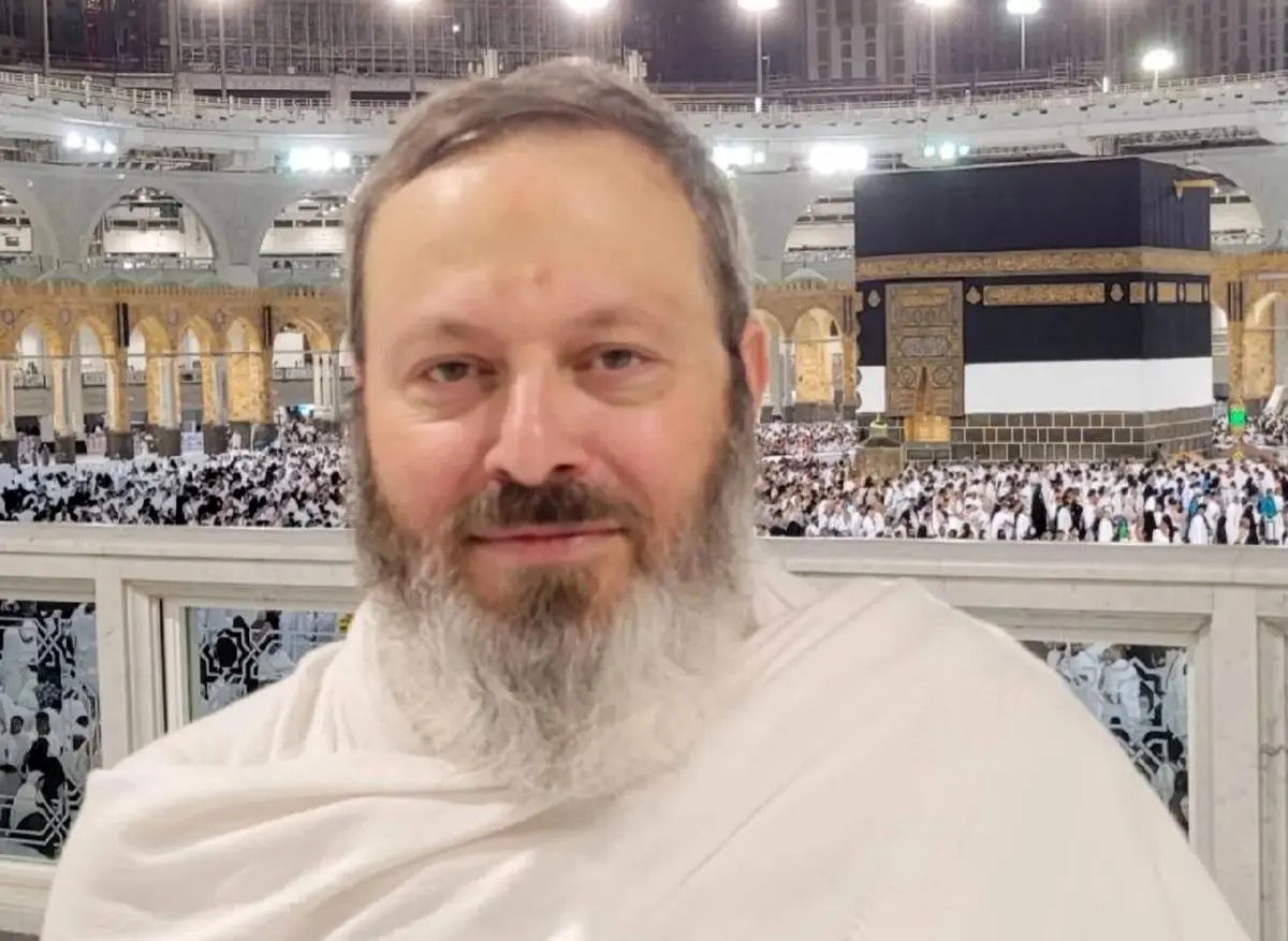 بدتر از کار قاسمیان، رفتار کسانی است که می‌خواهند او را انقلابی جا بزنند