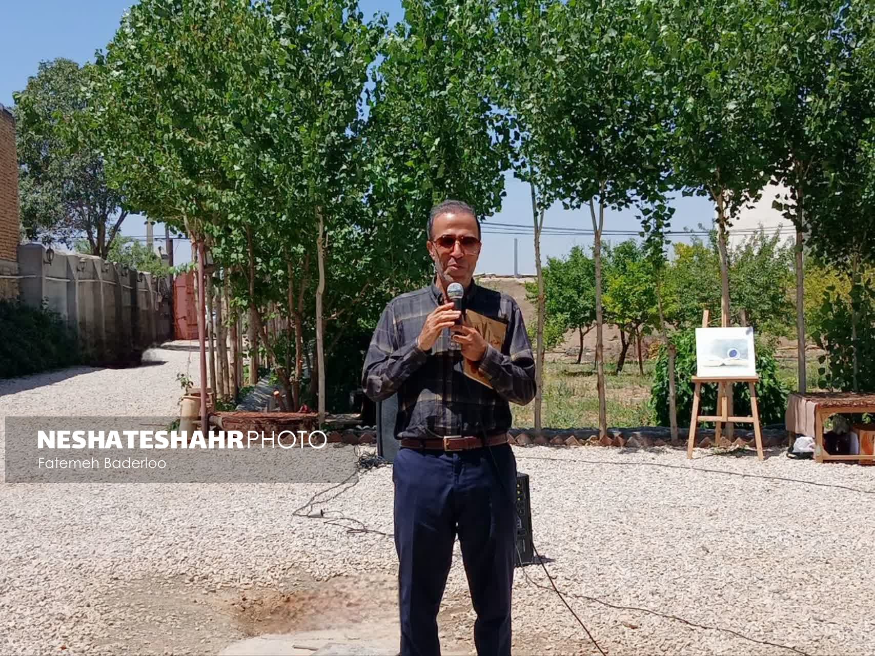 گزارش تصویری از اجرای برنامه صدای پای کتاب در آبادی، در روستای اقبلاغ بخش لالجین (قسمت اول)