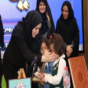 گزارش تصویری از نخستین دوره مشاعره ادبی "حدیث قند" در شهرستان بهار
