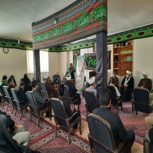 مراسم رونمایی از صندوقچه روضه های خانگی در دفتر امام جمعه بهار