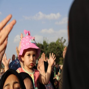 تصاویری از اجرای سرود سلام فرمانده در بهار