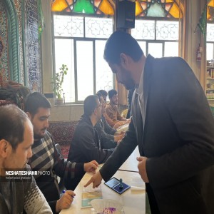 گزارش تصویری از حضور حجت السلام محققی، دکتر میرزایی بخشدار و شهردار لالجین در مصلی این شهر در ساعات اولیه رای دهی