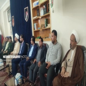 گزارش تصویری از دیدار رزمندگان و بسیجیان با امام جمعه شهرستان بهار به مناسبت گرامیداشت هفته دفاع مقدس