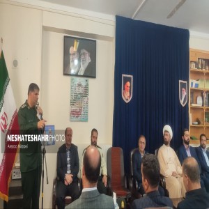 گزارش تصویری از دیدار رزمندگان و بسیجیان با امام جمعه شهرستان بهار به مناسبت گرامیداشت هفته دفاع مقدس