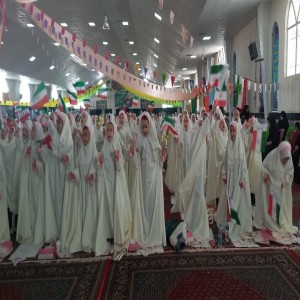 مراسم جشن تکلیف ۳۵۰ دانش آموز مکلف در مصلی امام خمینی بهار برگزار شد