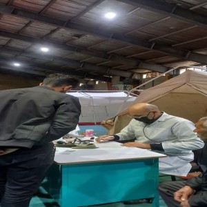 حضور تیم جهادی بسیج جامعه پزشکی استان همدان در سالن ورزشی امیرالمؤمنین (ع) شهر بهار