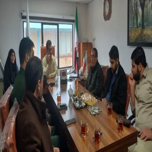 بازدید فرماندار شهرستان بهار از شرکت تولیدی تجهیزات پزشکی آویده رایان الوند