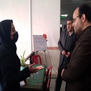 گزارش تصویری از بازدید مسئولین استانی و شهرستانی از نمایشگاه انقلاب در دبیرستان نمونه دولتی حجاب بهار