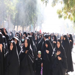 پیاده روی جاماندگان اربعین در شهر بهار