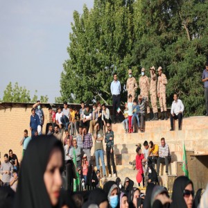 تصاویری از اجرای سرود سلام فرمانده در بهار