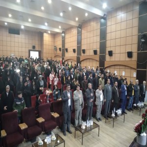 همزمان در ایام الله دهه فجر مراسم جشنی به مناسبت سالروز ولادت حضرت امیرالمؤمنین علیه السلام و روز پدر در فرهنگسرای آیت الله بهاری برگزار شد