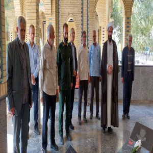 گزارش تصویری از دیدار فرماندهان نظامی و انتظامی ، مسئولین و روسای ادارات با امام جمعه لالجین به مناسبت فرا رسیدن هفته دفاع مقدس