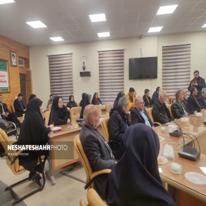 گزارش تصویری از نشست جمعی از فعالین اجتماعی شهر با فرماندار شهرستان