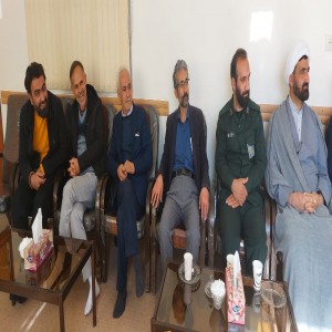 دیدار امام جمعه و جمعی از فعالان اجتماعی و فرهنگی لالجین با امام جمعه بهار