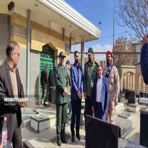 گزارش تصویری از غبارروبی مزار شهدا به مناسبت هفته بسیج