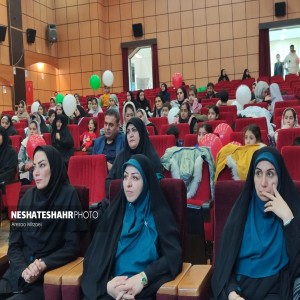 ویژه برنامه جشن بزرگ انقلاب با حضور کودکان، نوجوانان و خانواده ها