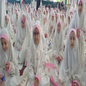 مراسم جشن تکلیف ۳۵۰ دانش آموز مکلف در مصلی امام خمینی بهار برگزار شد